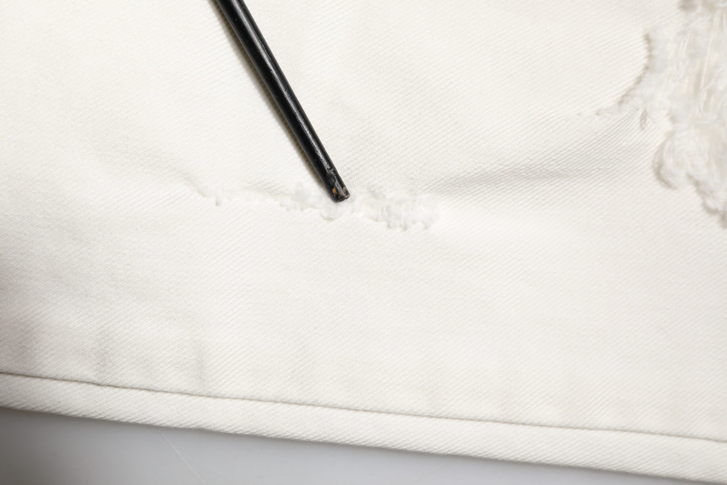 Dolce & Gabbana White Tattered Graffiti Skinny Denim Jeans